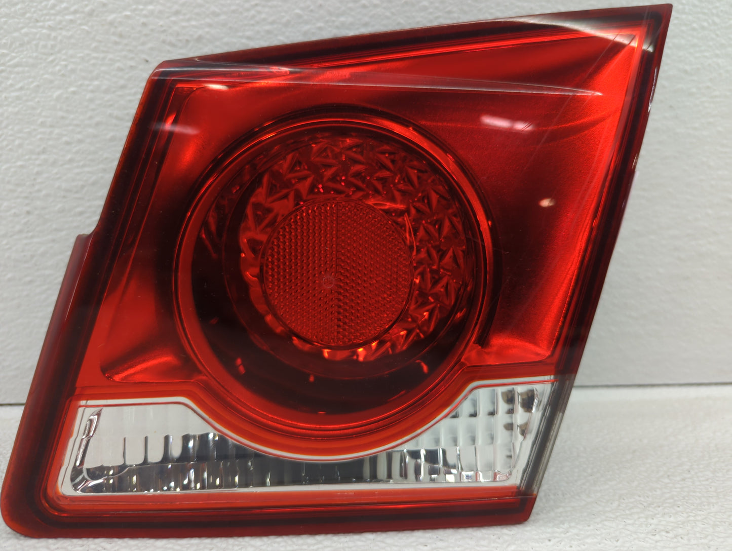2011-2016 Chevrolet Cruze Tail Light Assembly Passenger Right OEM Fits Fits 2011 2012 2013 2014 2015 2016 OEM Used Auto Part