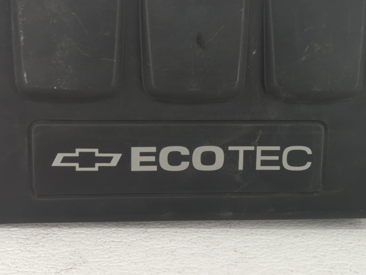 2012 Chevrolet Cruze Engine Cover - Oemusedautoparts1.com