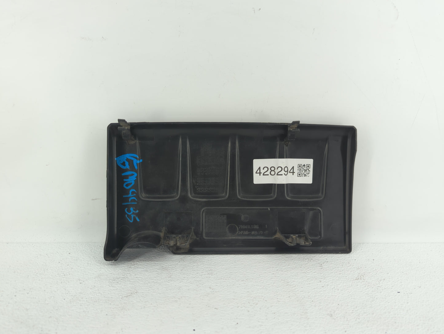 2012 Chevrolet Cruze Engine Cover - Oemusedautoparts1.com