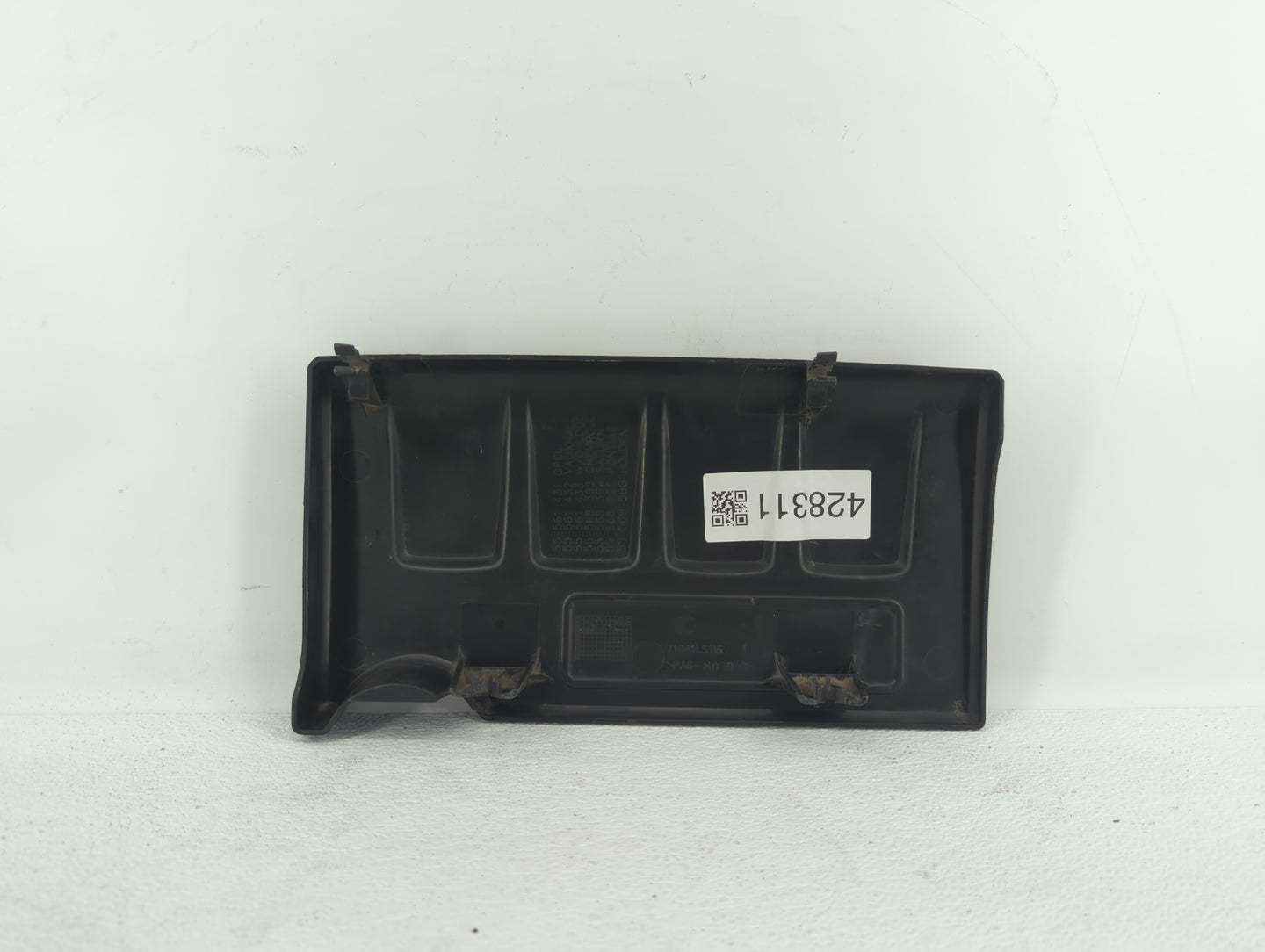 2012 Chevrolet Cruze Engine Cover - Oemusedautoparts1.com