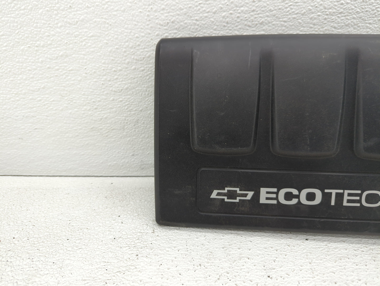 2012 Chevrolet Cruze Engine Cover - Oemusedautoparts1.com