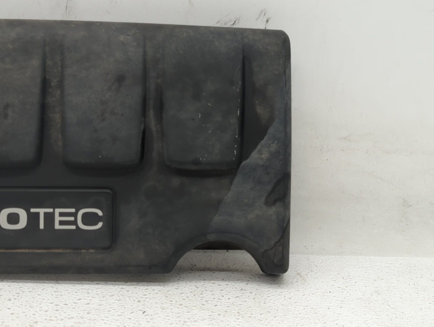 2012 Chevrolet Cruze Engine Cover - Oemusedautoparts1.com
