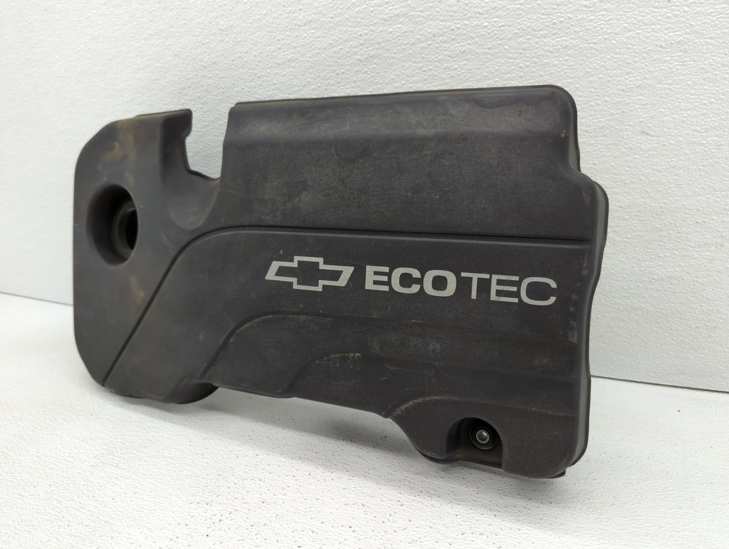 2012 Chevrolet Cruze Engine Cover - Oemusedautoparts1.com