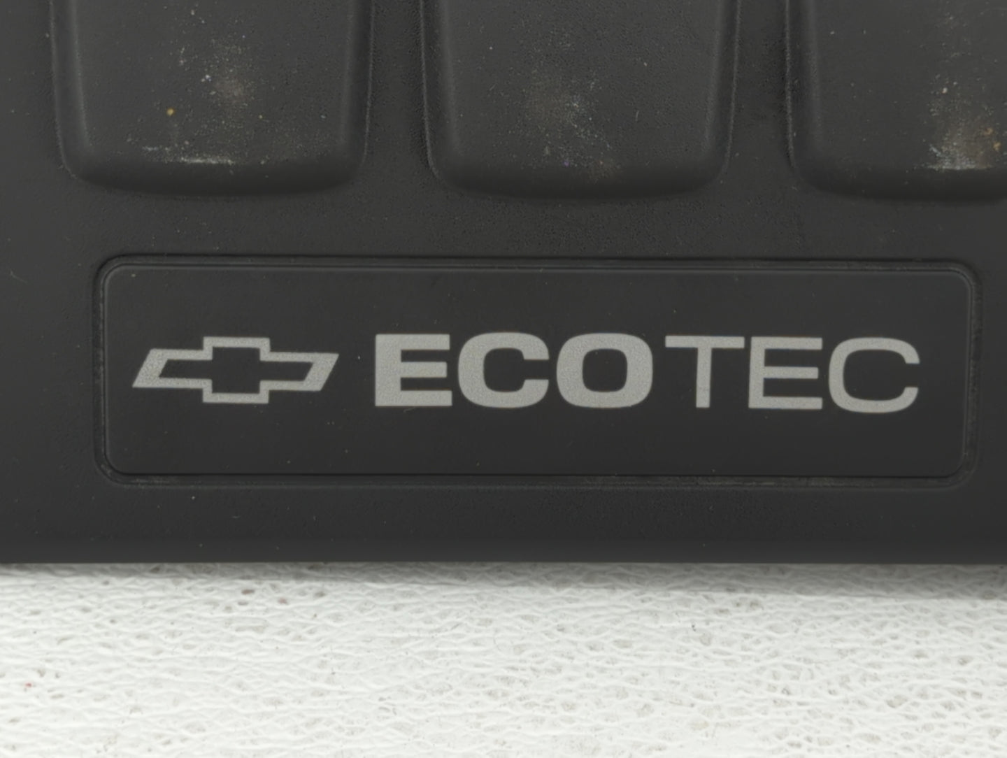 2012 Chevrolet Cruze Engine Cover - Oemusedautoparts1.com