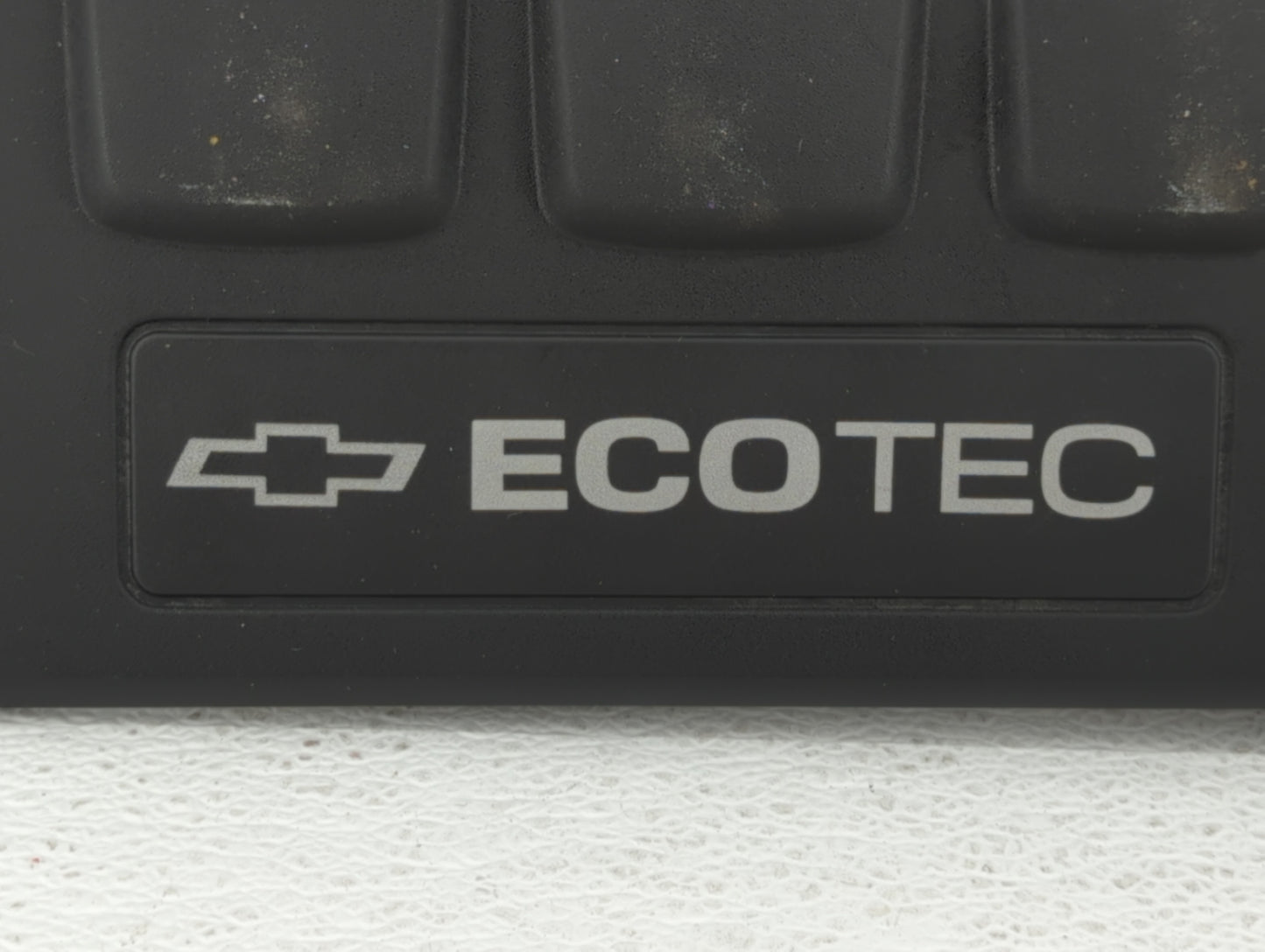 2012 Chevrolet Cruze Engine Cover - Oemusedautoparts1.com