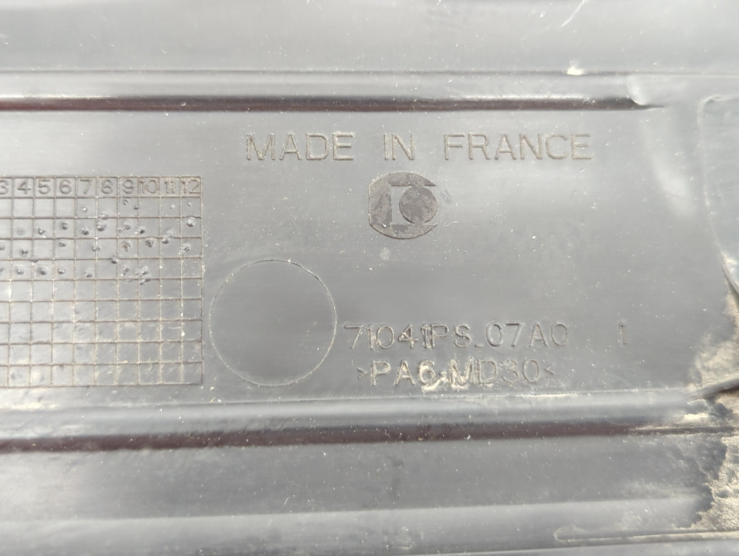 2012 Chevrolet Cruze Engine Cover - Oemusedautoparts1.com