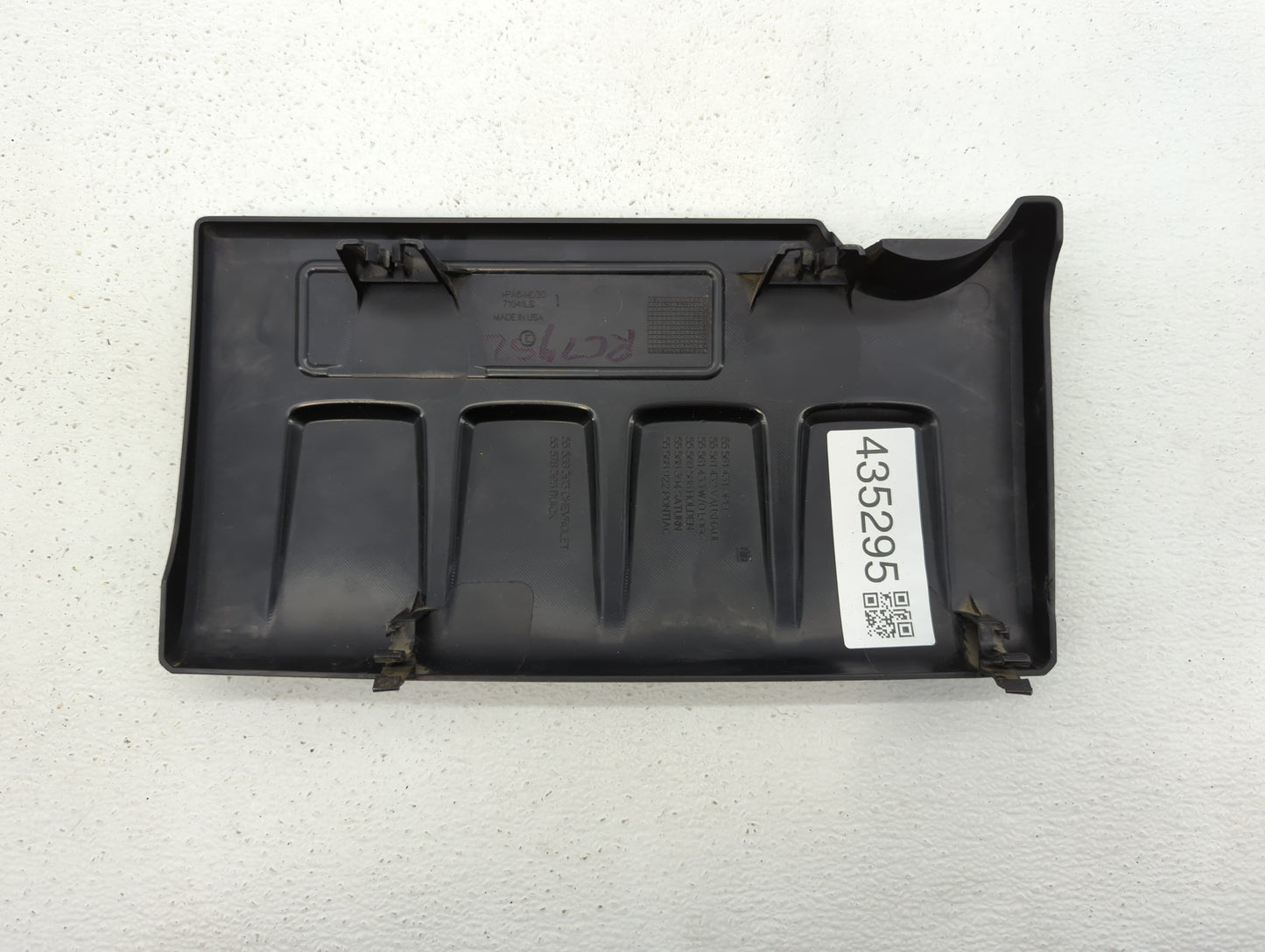 2012 Chevrolet Cruze Engine Cover - Oemusedautoparts1.com