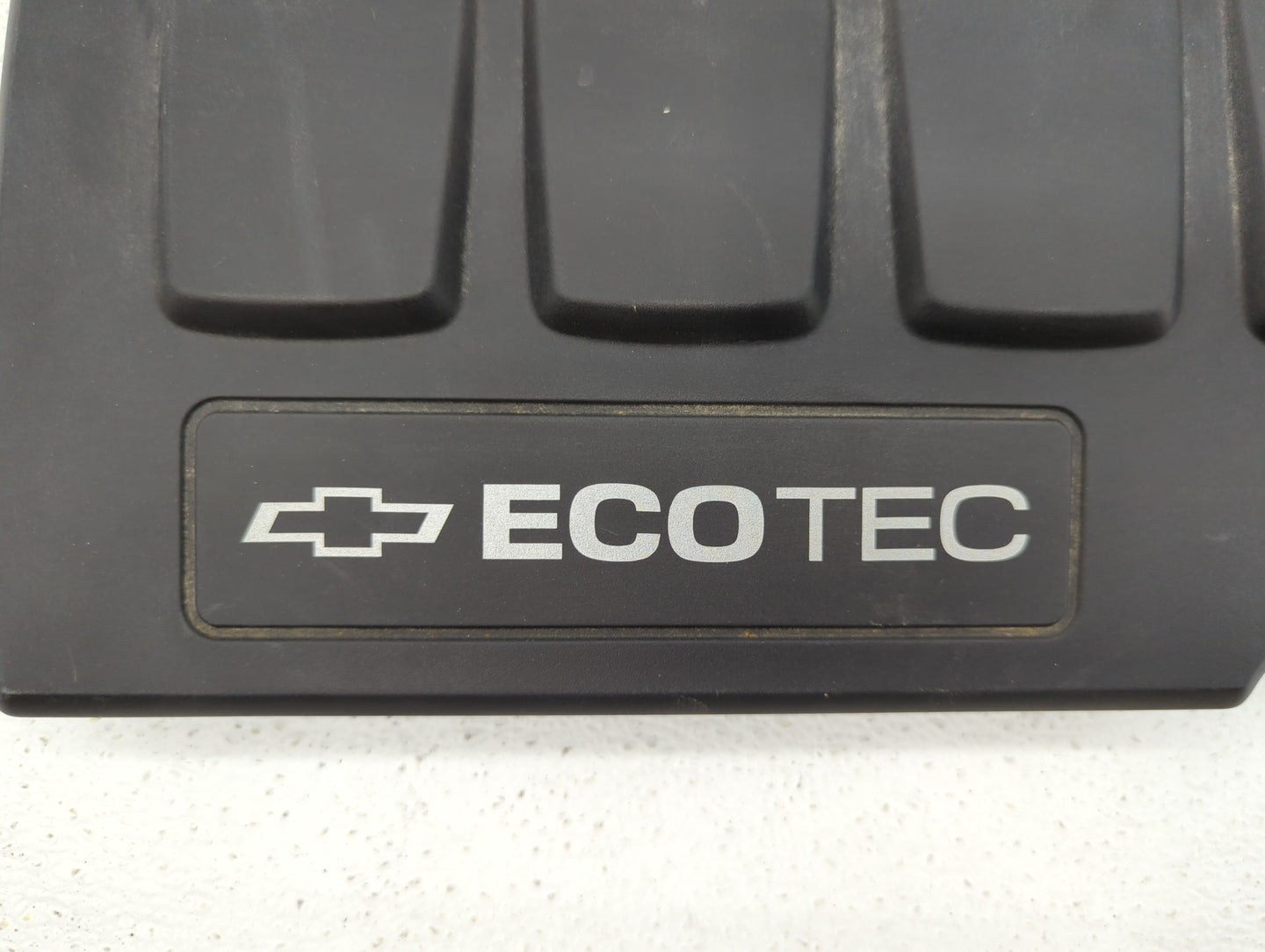 2012 Chevrolet Cruze Engine Cover - Oemusedautoparts1.com