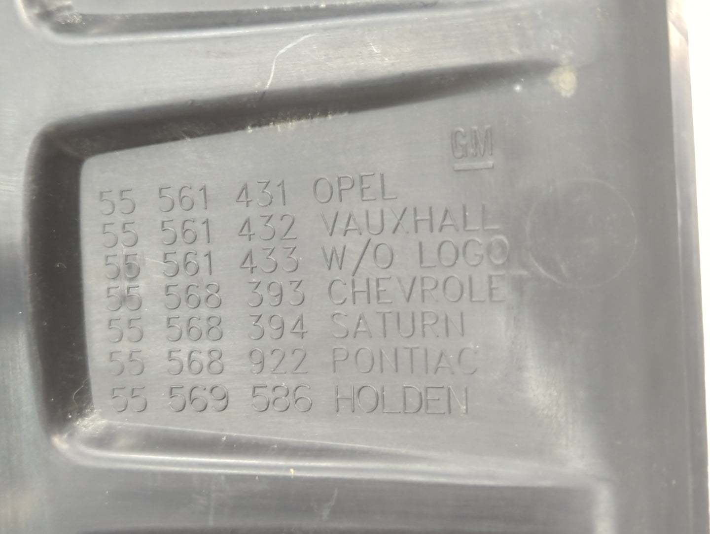 2012 Chevrolet Cruze Engine Cover - Oemusedautoparts1.com