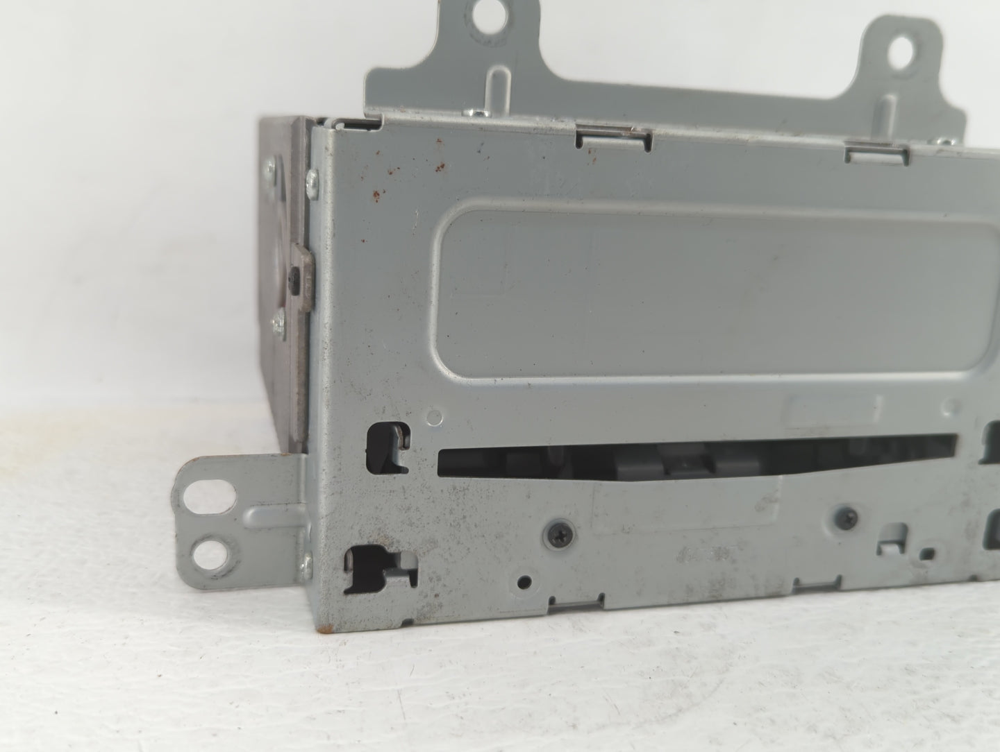2011-2012 Chevrolet Cruze Am Fm Cd Player Radio Receiver - Oemusedautoparts1.com