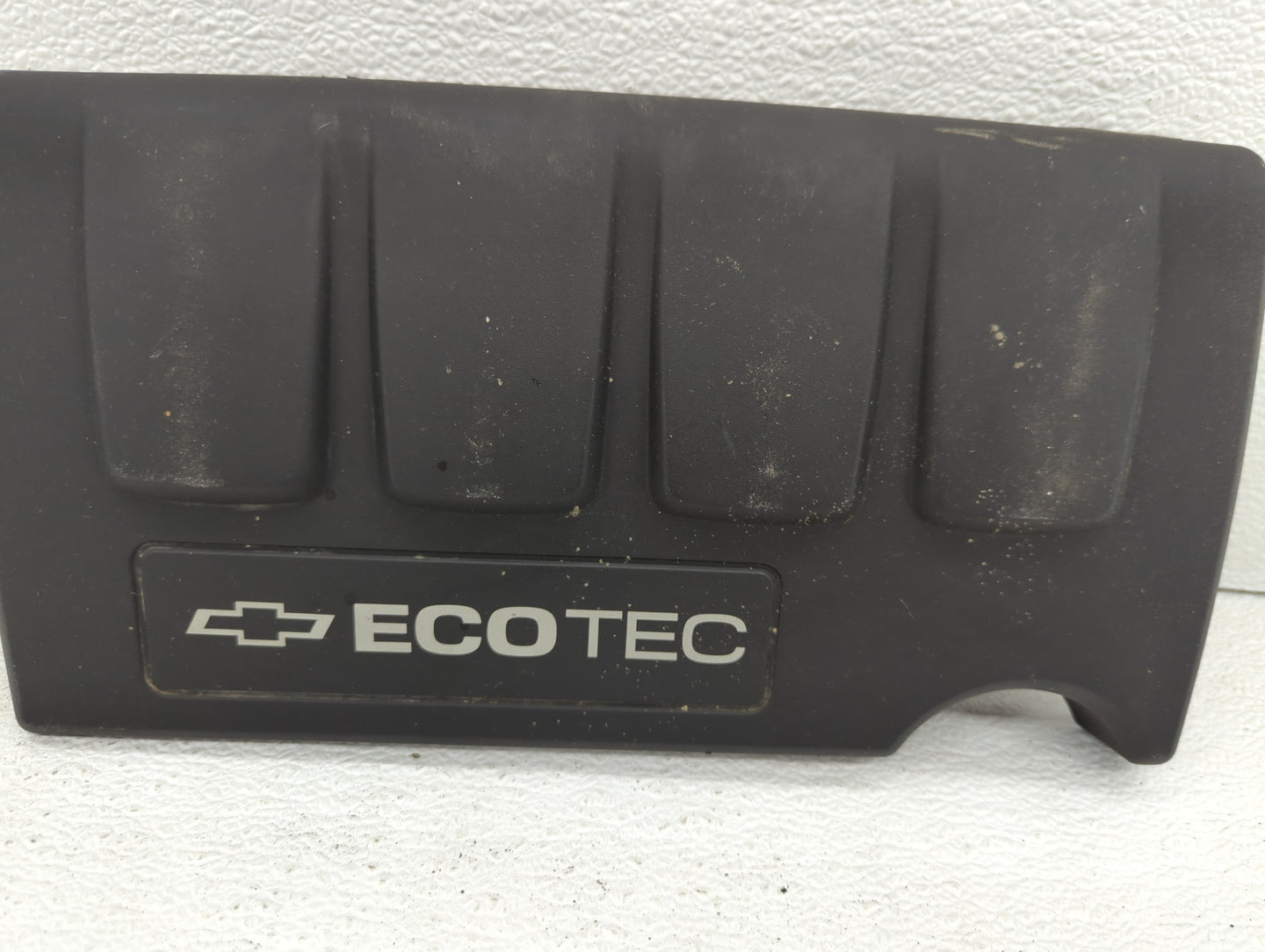 2012 Chevrolet Cruze Engine Cover - Oemusedautoparts1.com
