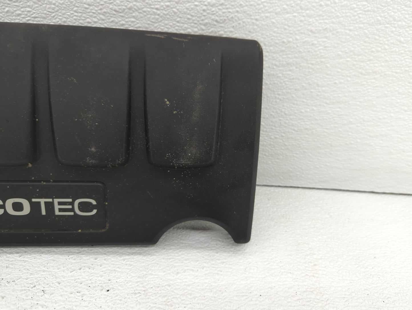 2012 Chevrolet Cruze Engine Cover - Oemusedautoparts1.com