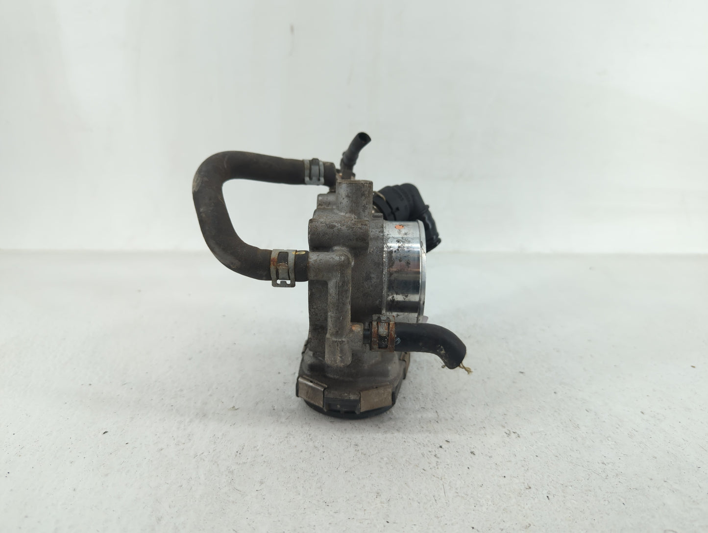 2011-2016 Chevrolet Cruze Throttle Body P/N:55577375 55561495 Fits Fits 2009 2010 2011 2012 2013 2014 2015 2016 2017 2018 OE