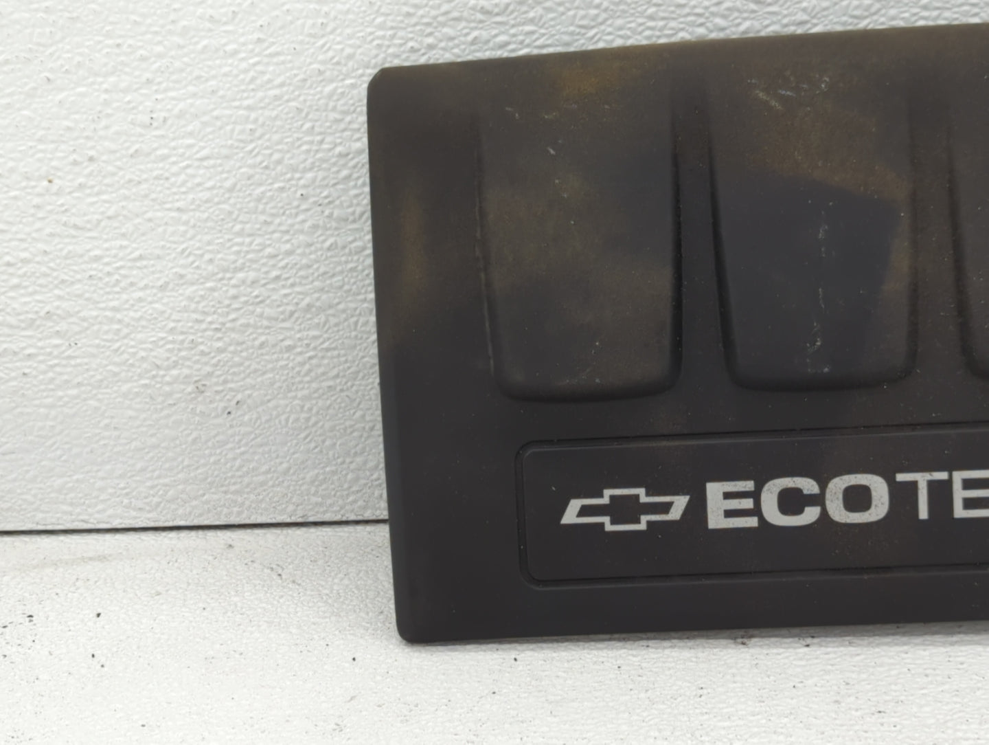 2012 Chevrolet Cruze Engine Cover - Oemusedautoparts1.com