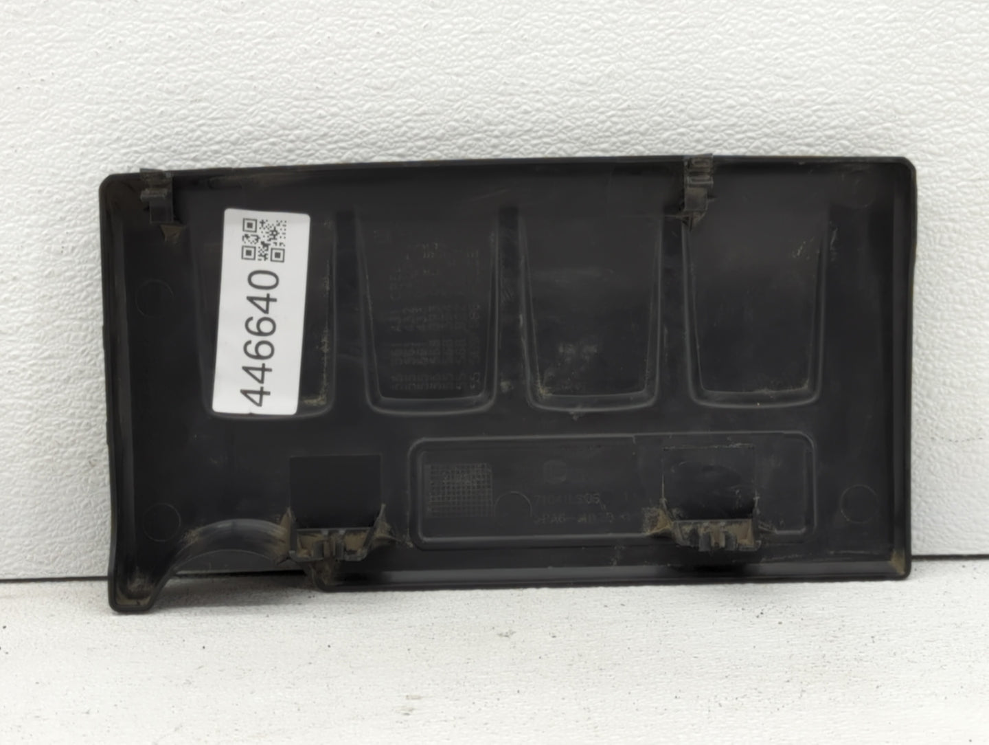 2012 Chevrolet Cruze Engine Cover - Oemusedautoparts1.com