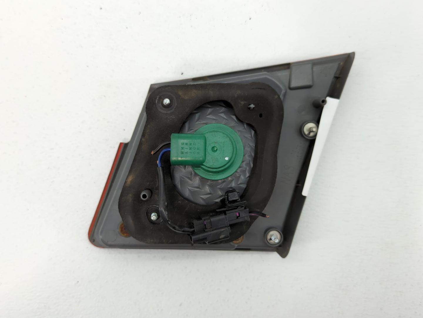 2011-2016 Chevrolet Cruze Tail Light Assembly Driver Left OEM P/N:3057KLCP Fits Fits 2011 2012 2013 2014 2015 2016 OEM Used 