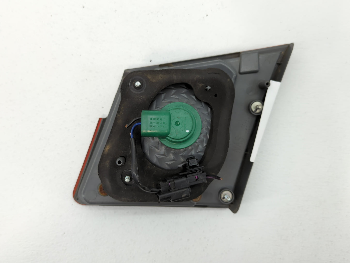 2011-2016 Chevrolet Cruze Tail Light Assembly Driver Left OEM P/N:3057KLCP Fits Fits 2011 2012 2013 2014 2015 2016 OEM Used 