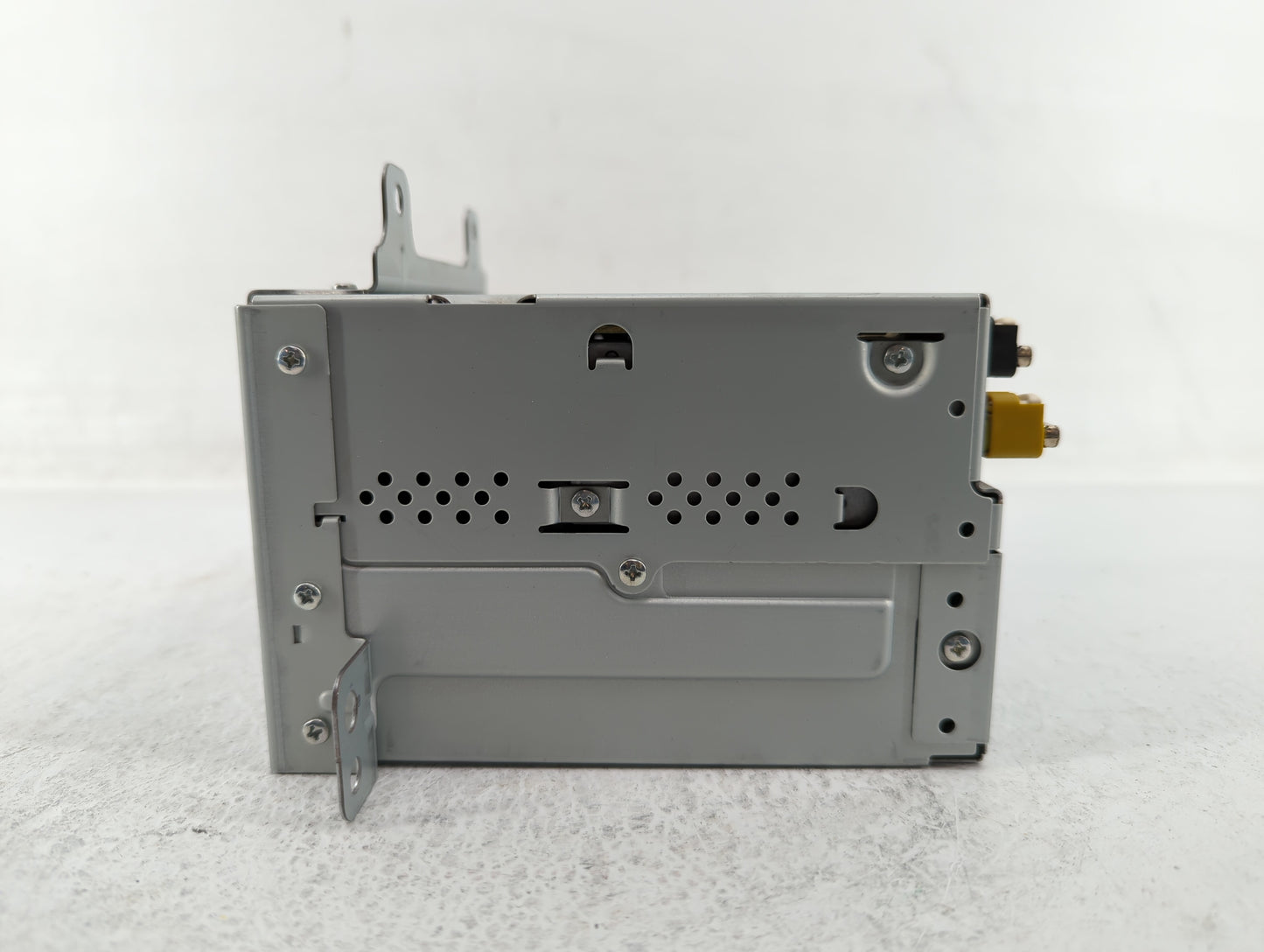 2011-2012 Chevrolet Cruze Radio AM FM Cd Player Receiver Replacement P/N:20983517 95914367, 22815634 Fits Fits 2010 2011 201