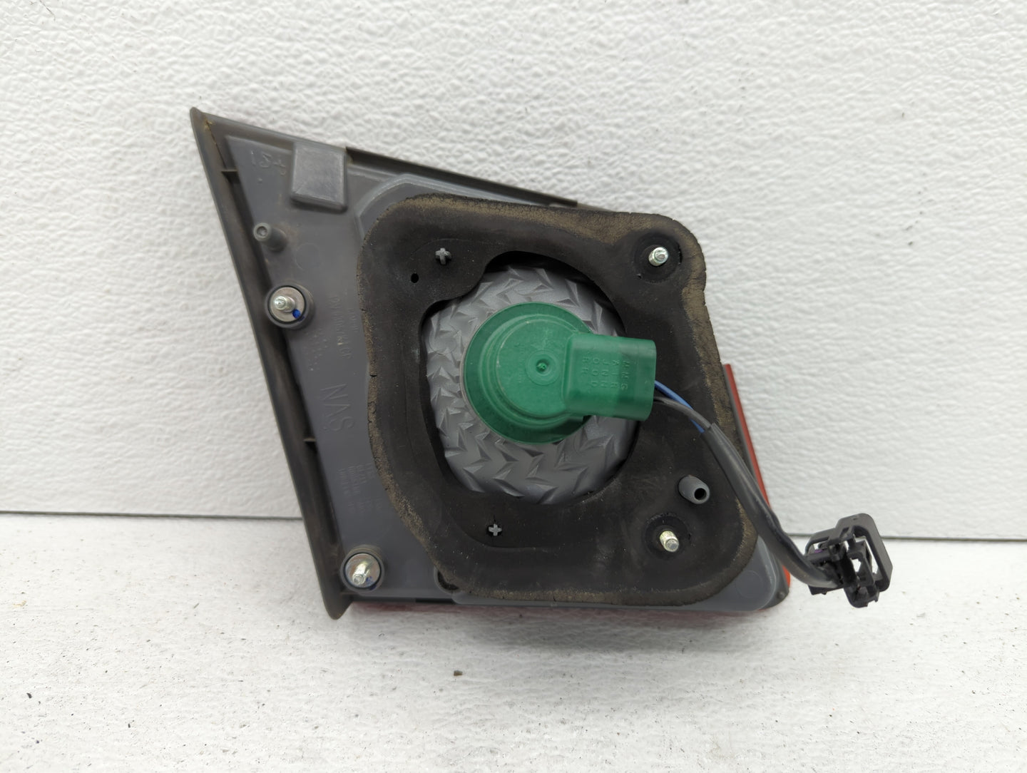 2011-2016 Chevrolet Cruze Tail Light Assembly Passenger Right OEM P/N:3057KLCP 2T 11 1P GM Fits Fits 2011 2012 2013 2014 201