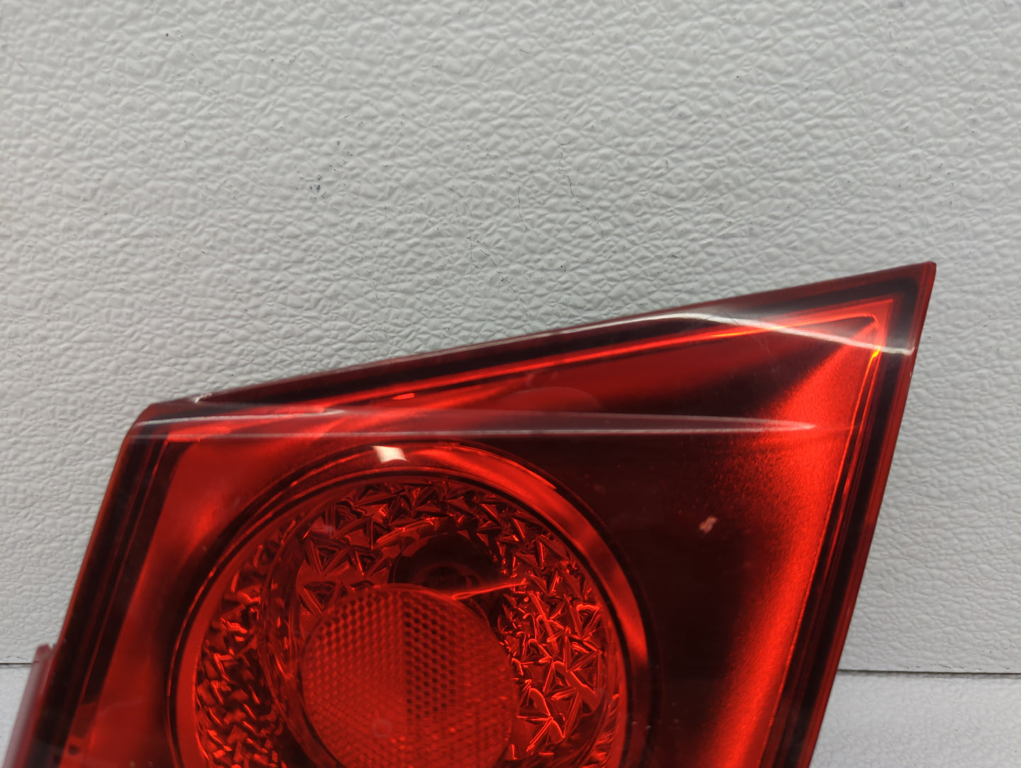 2011-2016 Chevrolet Cruze Tail Light Assembly Passenger Right OEM Fits Fits 2011 2012 2013 2014 2015 2016 OEM Used Auto Part