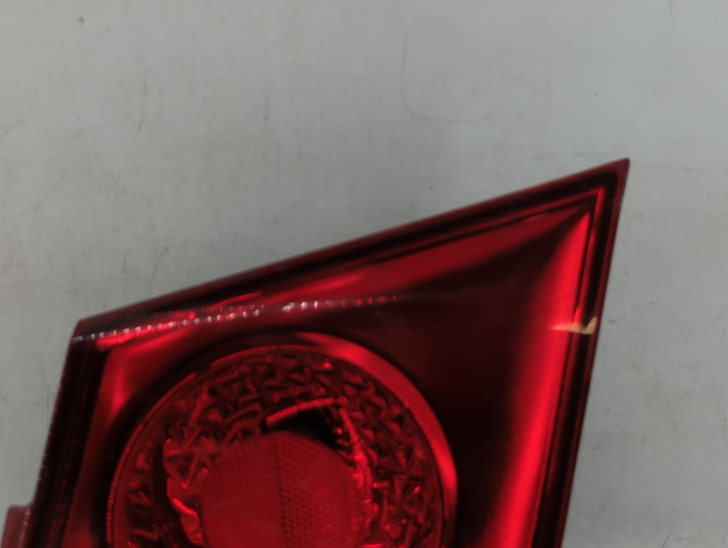 2011-2016 Chevrolet Cruze Tail Light Assembly Passenger Right OEM P/N:25954942 00042155 Fits Fits 2011 2012 2013 2014 2015 2