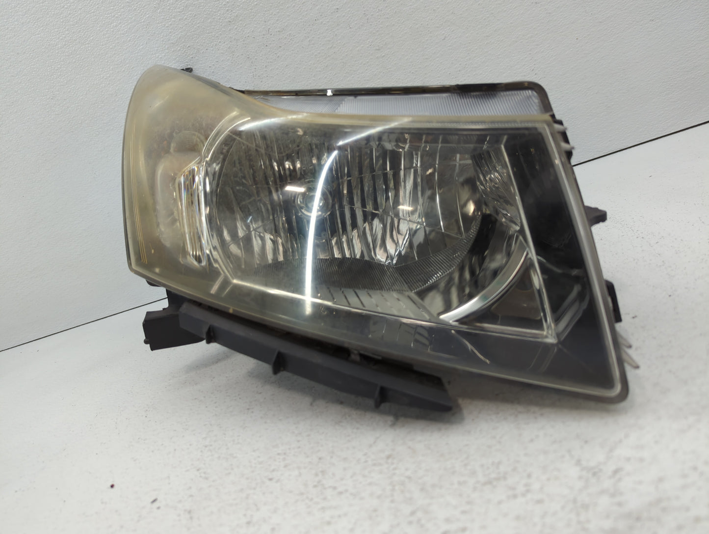 2011-2012 Chevrolet Cruze Passenger Right Oem Head Light Headlight Lamp - Oemusedautoparts1.com