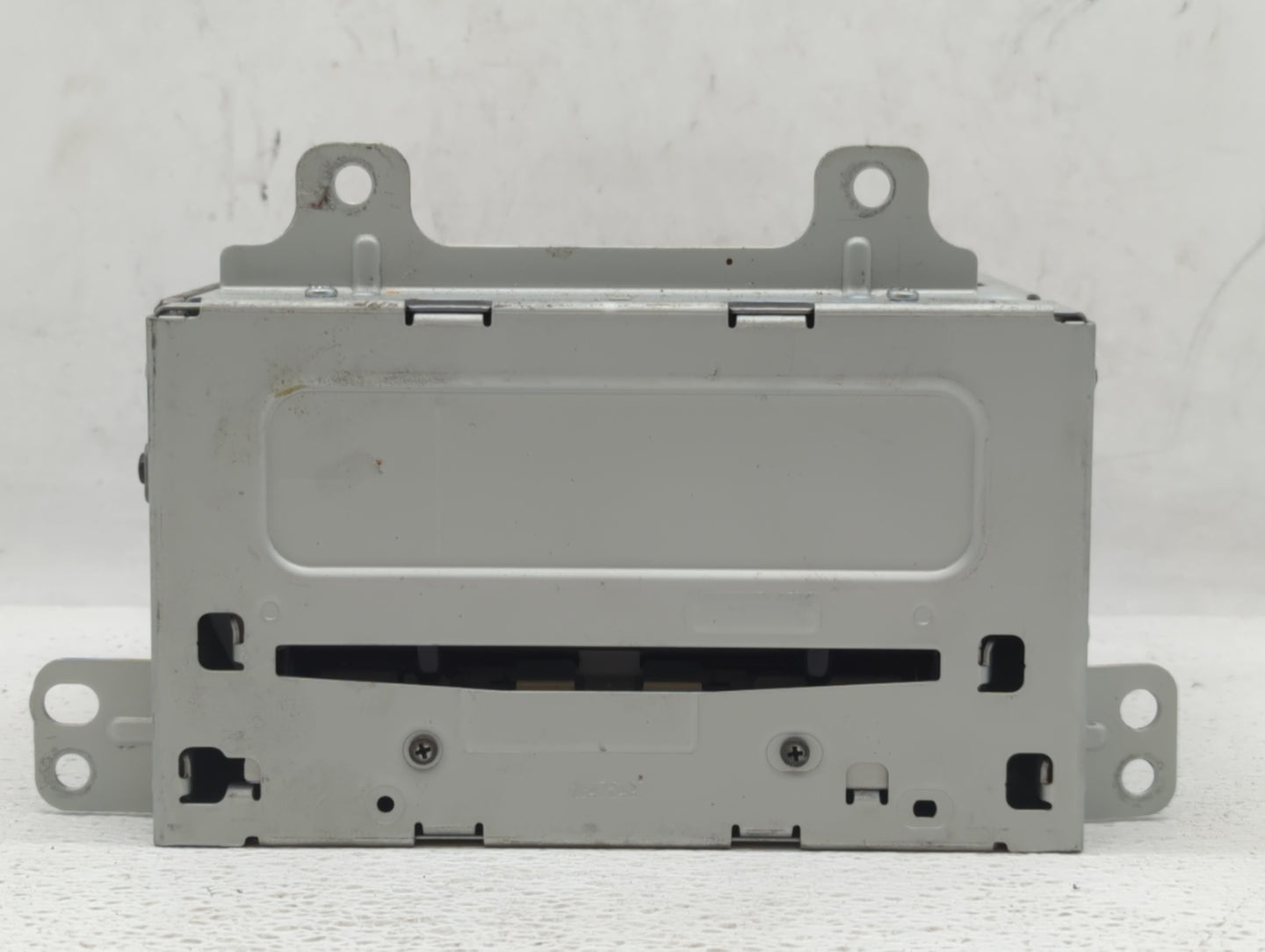 2012-2012 Chevrolet Cruze Am Fm Cd Player Radio Receiver - Oemusedautoparts1.com