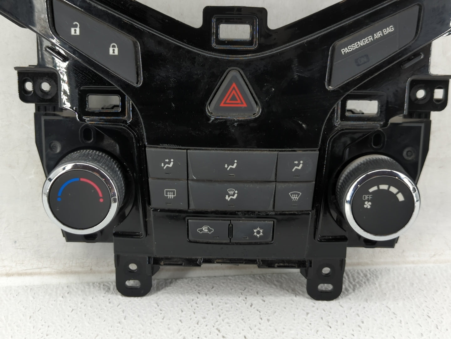 2011-2012 Chevrolet Cruze Climate Control Module Temperature AC/Heater Replacement P/N:95017054 Fits Fits 2011 2012 OEM Used