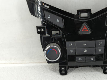 2011-2012 Chevrolet Cruze Climate Control Module Temperature AC/Heater Replacement P/N:95017054 Fits Fits 2011 2012 OEM Used Auto Parts