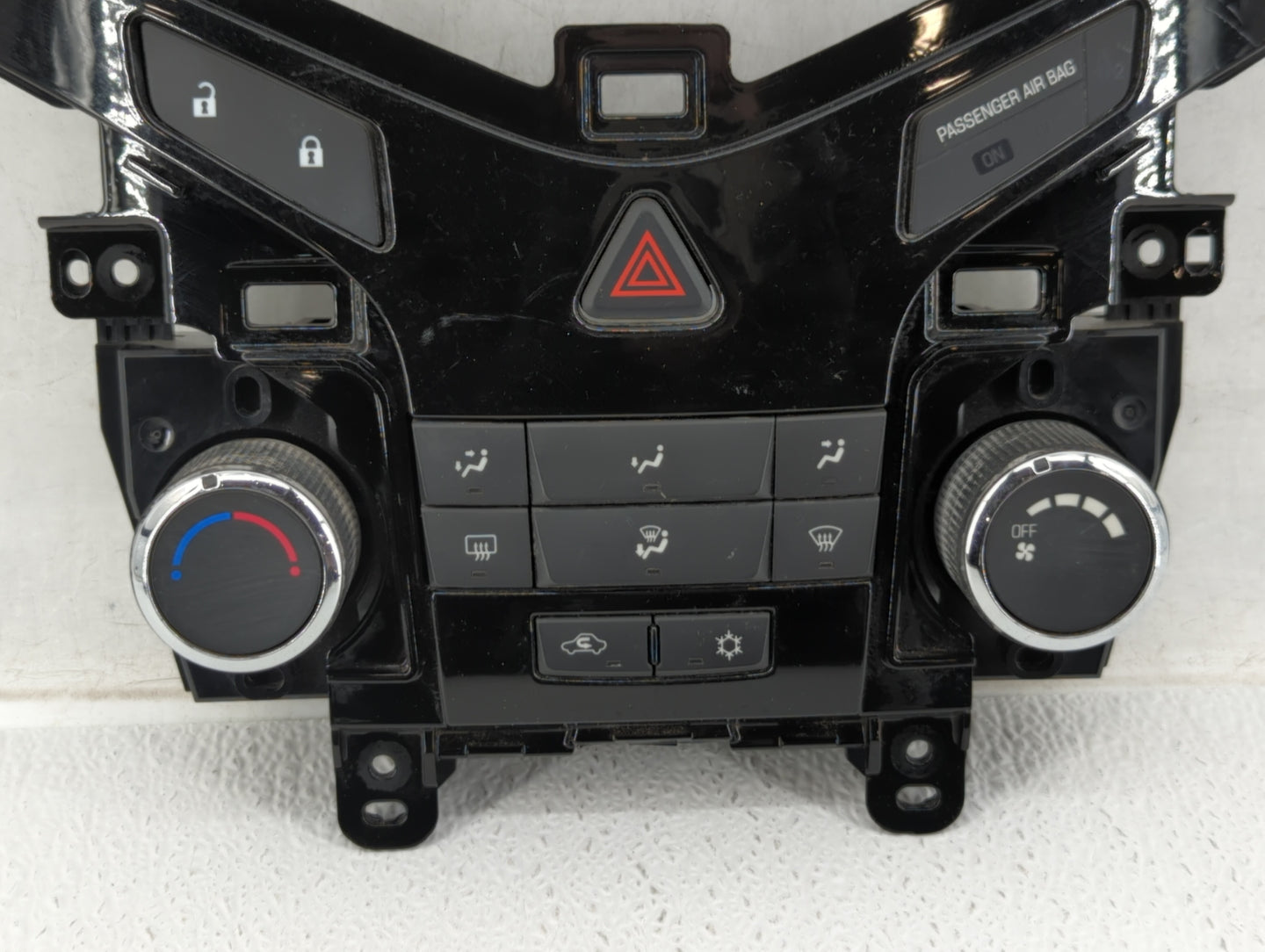 2011-2012 Chevrolet Cruze Climate Control Module Temperature AC/Heater Replacement P/N:95017054 Fits Fits 2011 2012 OEM Used