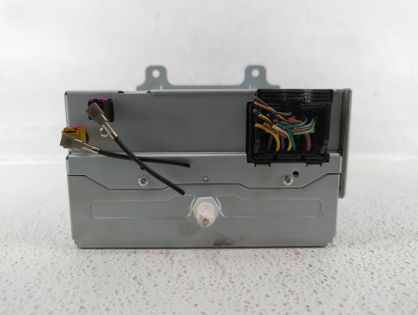 2011-2012 Chevrolet Cruze Radio AM FM Cd Player Receiver Replacement P/N:22870782 Fits Fits 2010 2011 2012 OEM Used Auto Par