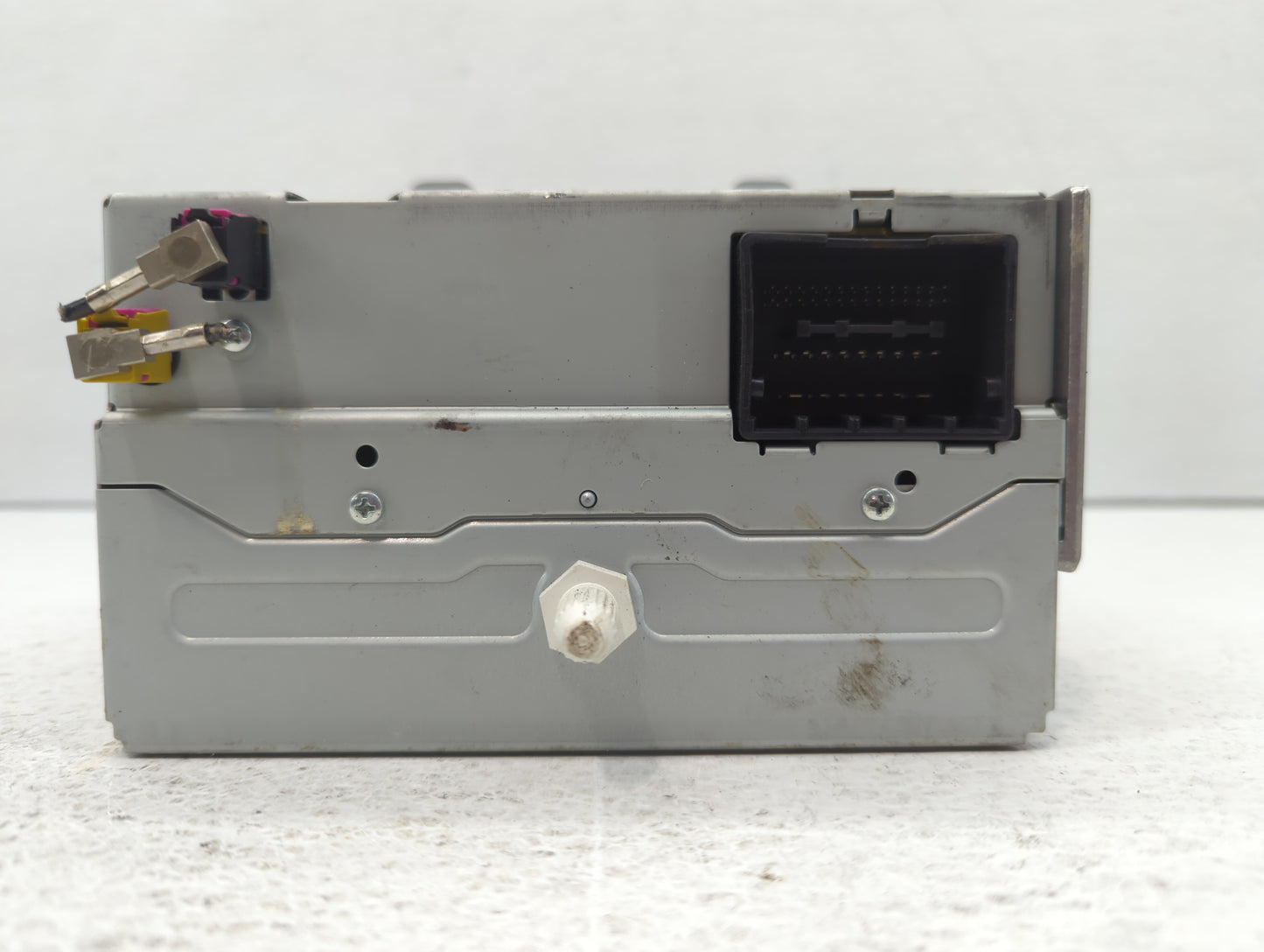 2011-2012 Chevrolet Cruze Radio AM FM Cd Player Receiver Replacement P/N:22870782 Fits Fits 2010 2011 2012 OEM Used Auto Par