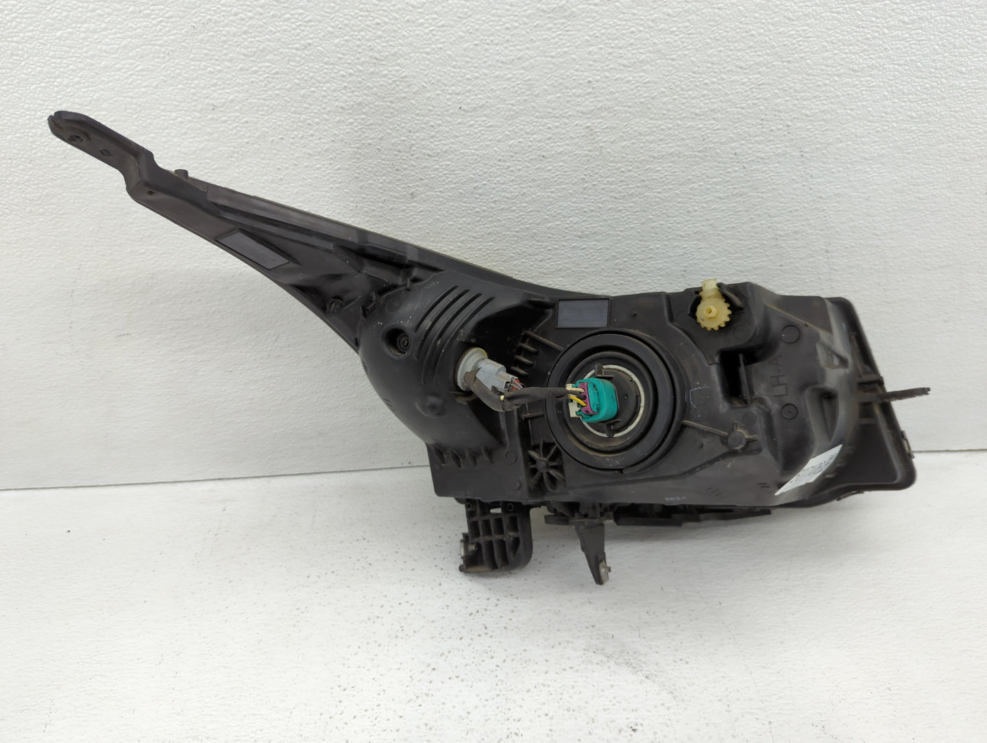 2011-2012 Chevrolet Cruze Driver Left Oem Head Light Headlight Lamp - Oemusedautoparts1.com