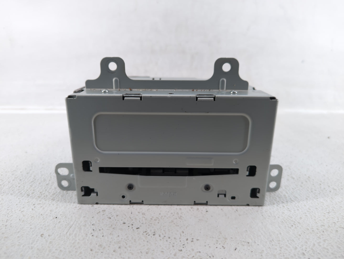 2011-2012 Chevrolet Cruze Radio AM FM Cd Player Receiver Replacement P/N:22870782 Fits Fits 2010 2011 2012 OEM Used Auto Par