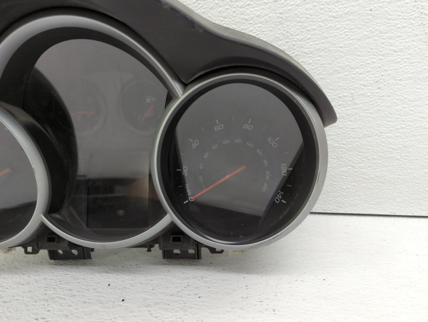 2012 Chevrolet Cruze Instrument Cluster Speedometer Gauges P/N:95487986 Fits OEM Used Auto Parts - Oemusedautoparts1.com