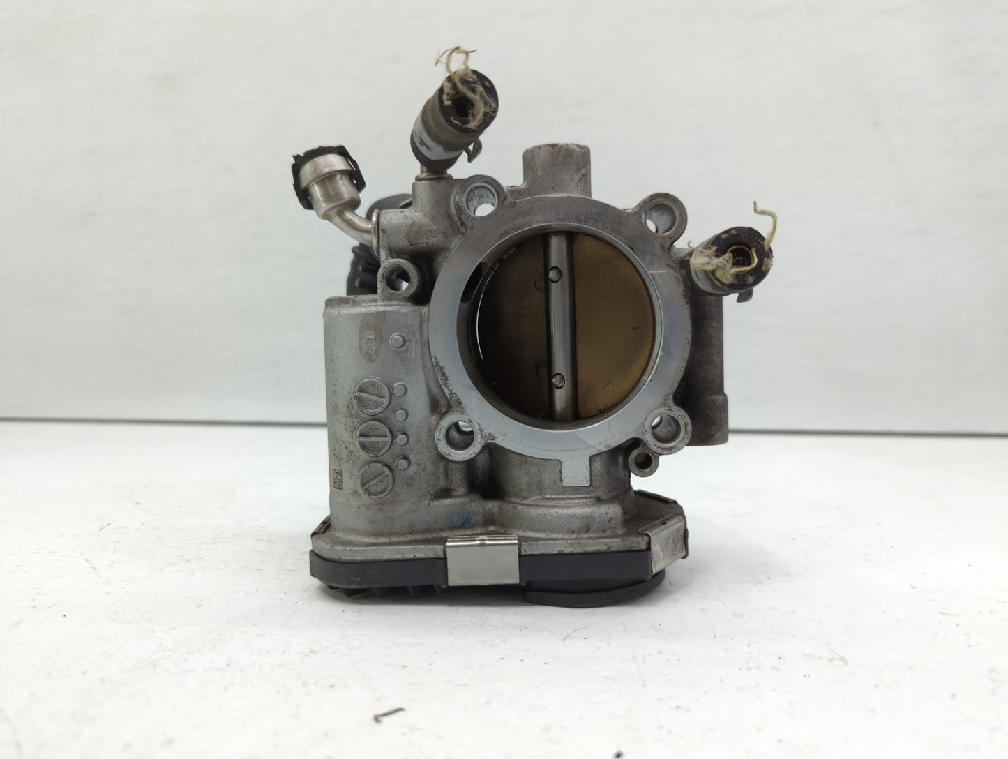 2011-2016 Chevrolet Cruze Throttle Body P/N:55 577 375 Fits Fits 2009 2010 2011 2012 2013 2014 2015 2016 2017 2018 OEM Used 