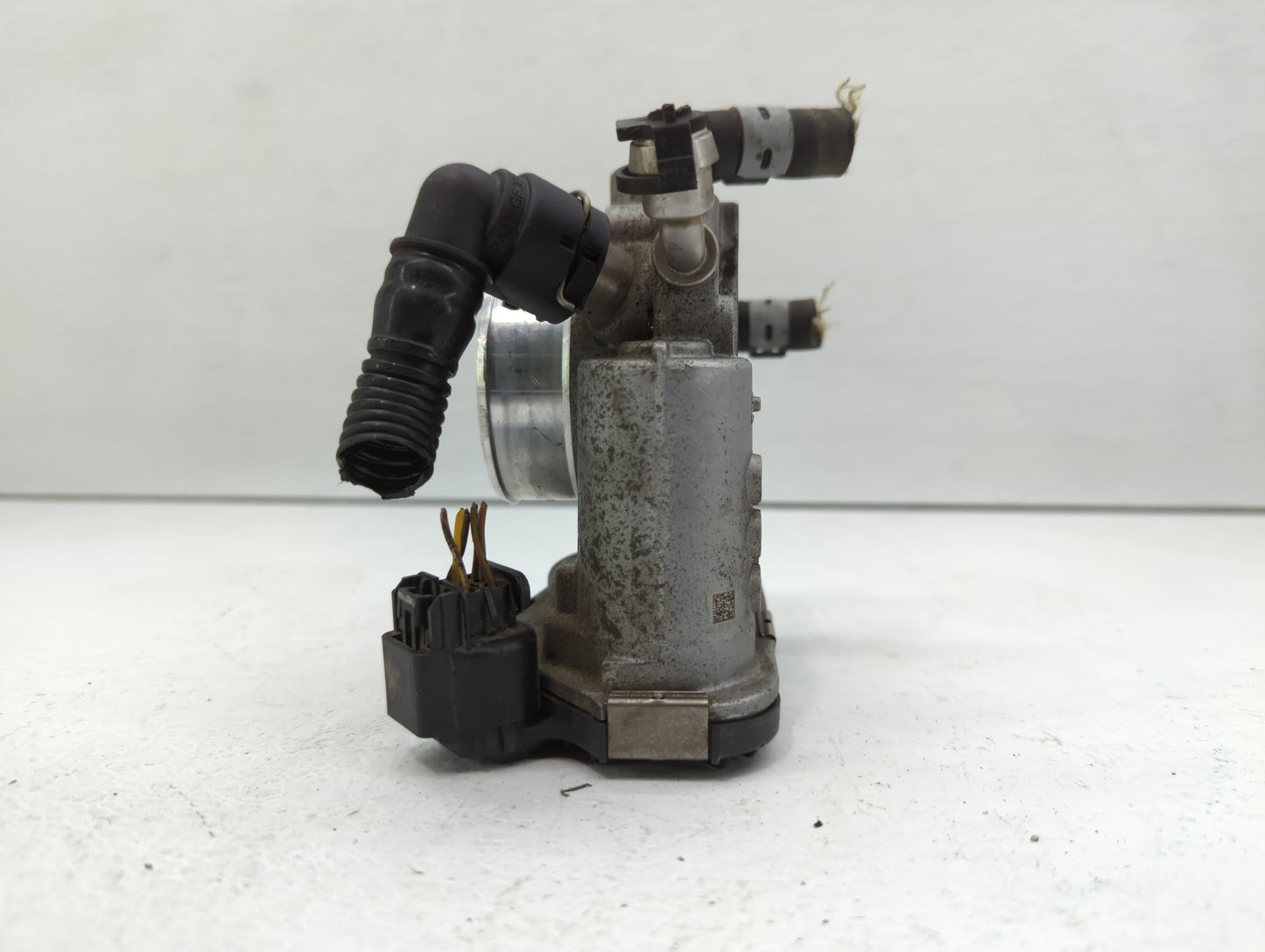 2011-2016 Chevrolet Cruze Throttle Body P/N:55 577 375 Fits Fits 2009 2010 2011 2012 2013 2014 2015 2016 2017 2018 OEM Used 
