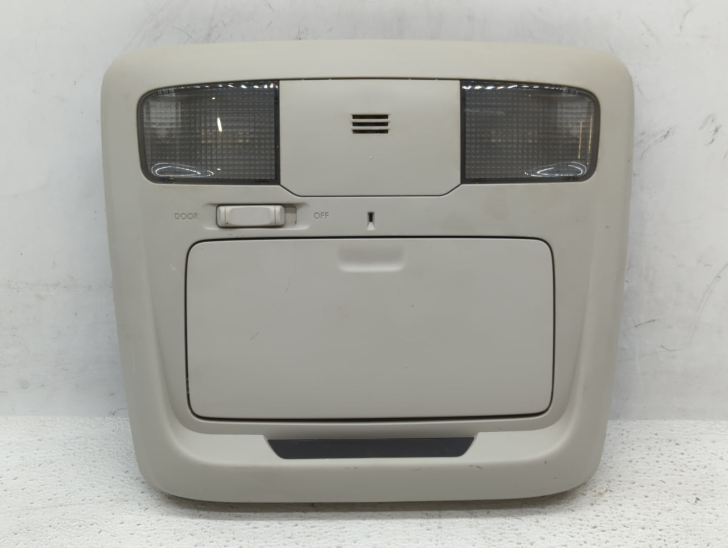 2012 Chevrolet Cruze Overhead Roof Console - Oemusedautoparts1.com