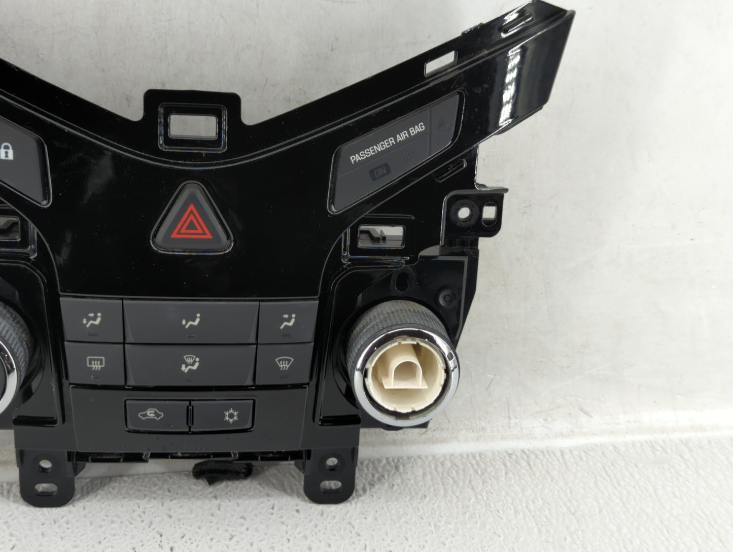 2011-2012 Chevrolet Cruze Climate Control Module Temperature AC/Heater Replacement P/N:95017054 Fits Fits 2011 2012 OEM Used