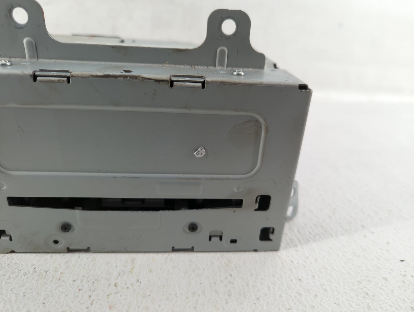 2011-2012 Chevrolet Cruze Radio AM FM Cd Player Receiver Replacement P/N:22815634 Fits Fits 2010 2011 2012 OEM Used Auto Par
