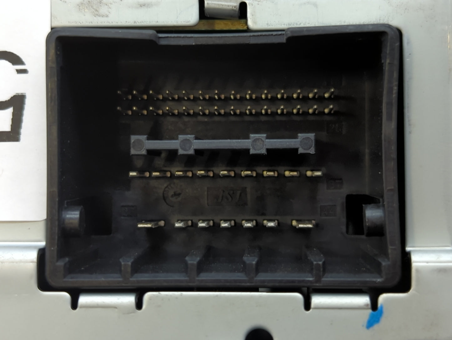 2011-2012 Chevrolet Cruze Am Fm Cd Player Radio Receiver - Oemusedautoparts1.com
