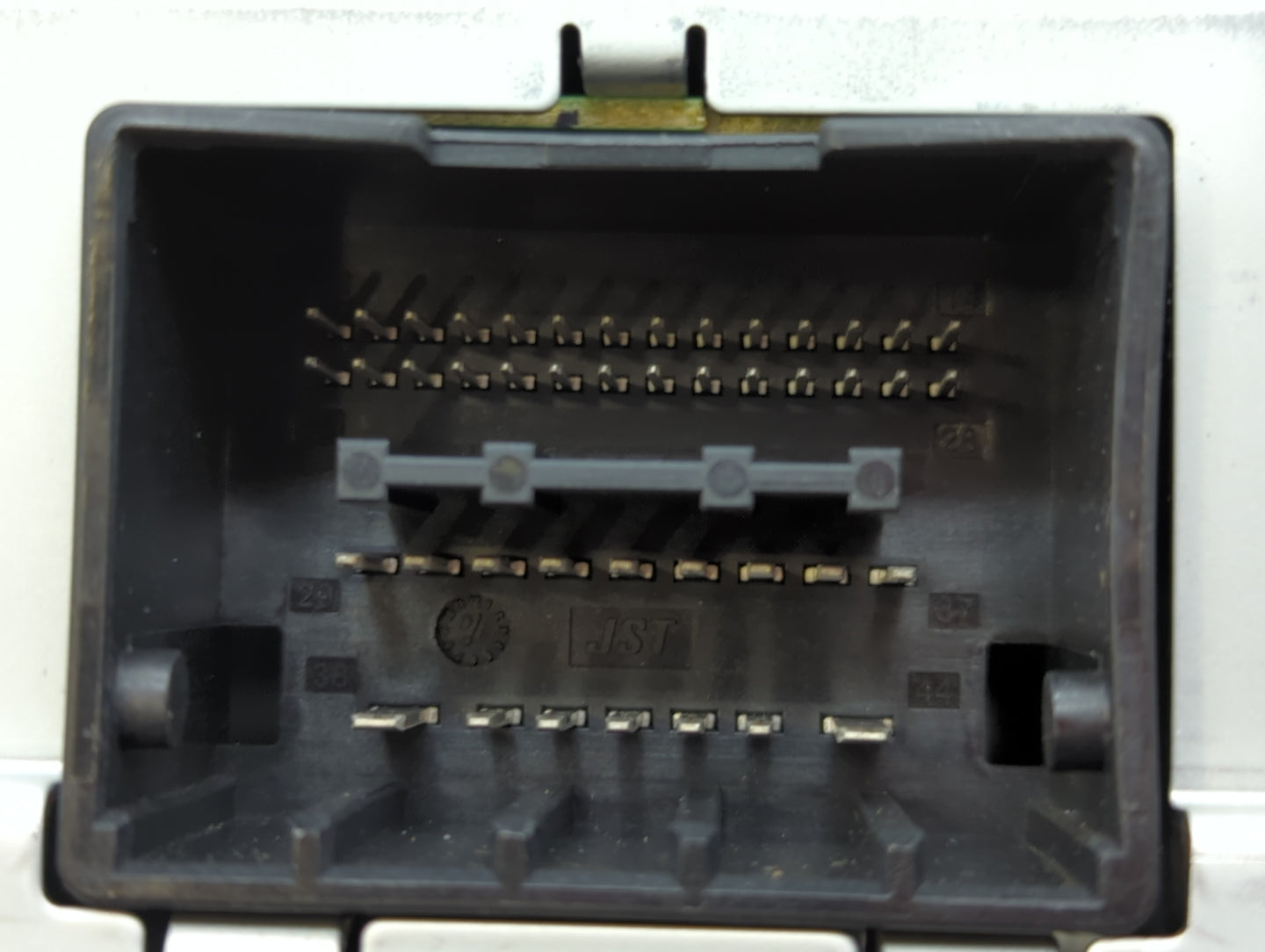 2011-2012 Chevrolet Cruze Am Fm Cd Player Radio Receiver - Oemusedautoparts1.com