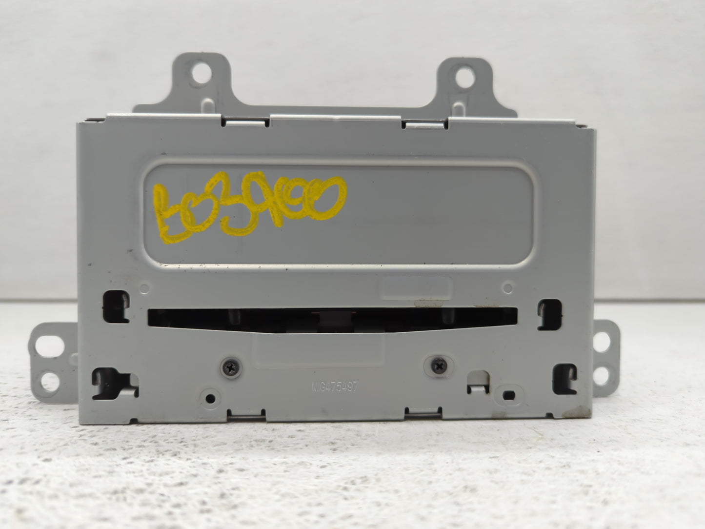 2011-2012 Chevrolet Cruze Radio AM FM Cd Player Receiver Replacement P/N:22870782 20983517 Fits Fits 2010 2011 2012 OEM Used