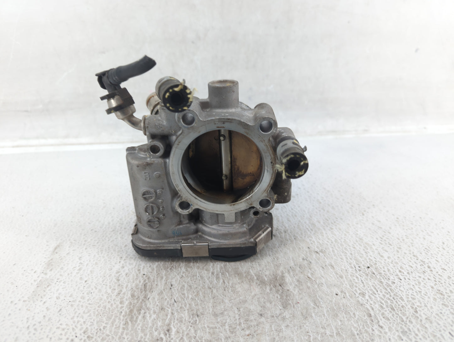 2011-2016 Chevrolet Cruze Throttle Body P/N:55 577 375 Fits Fits 2009 2010 2011 2012 2013 2014 2015 2016 2017 2018 OEM Used 