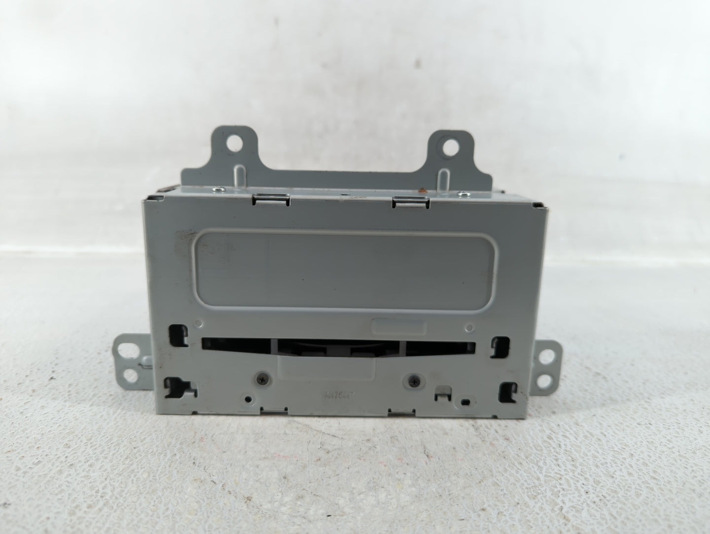 2011-2012 Chevrolet Cruze Radio AM FM Cd Player Receiver Replacement P/N:22870782 Fits Fits 2010 2011 2012 OEM Used Auto Par