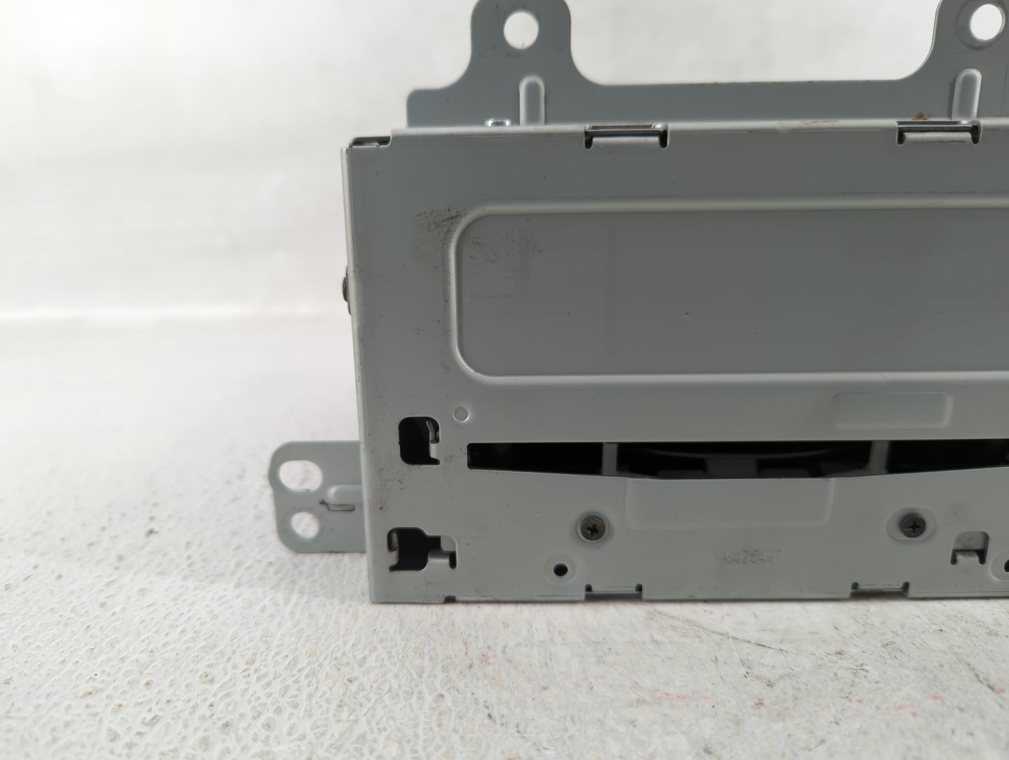 2011-2012 Chevrolet Cruze Radio AM FM Cd Player Receiver Replacement P/N:22870782 Fits Fits 2010 2011 2012 OEM Used Auto Par