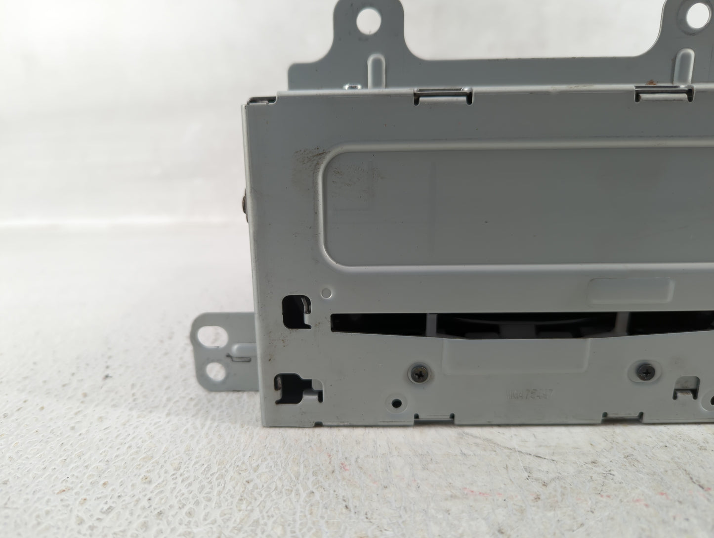 2011-2012 Chevrolet Cruze Radio AM FM Cd Player Receiver Replacement P/N:22870782 Fits Fits 2010 2011 2012 OEM Used Auto Par