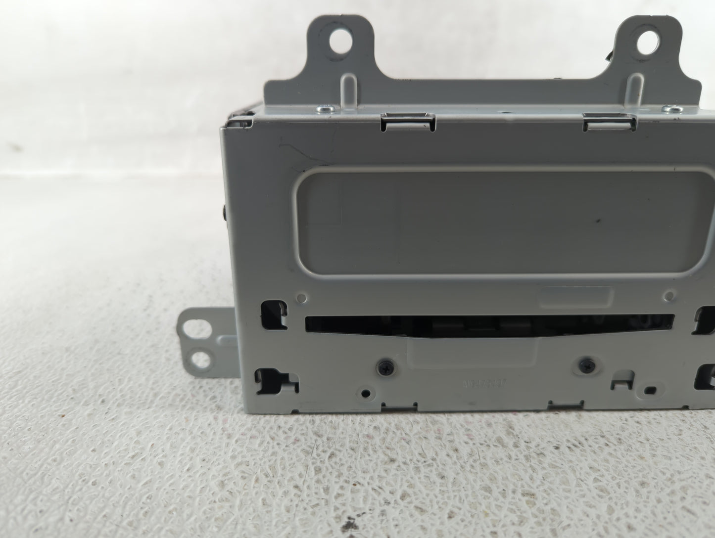 2011-2012 Chevrolet Cruze Am Fm Cd Player Radio Receiver - Oemusedautoparts1.com