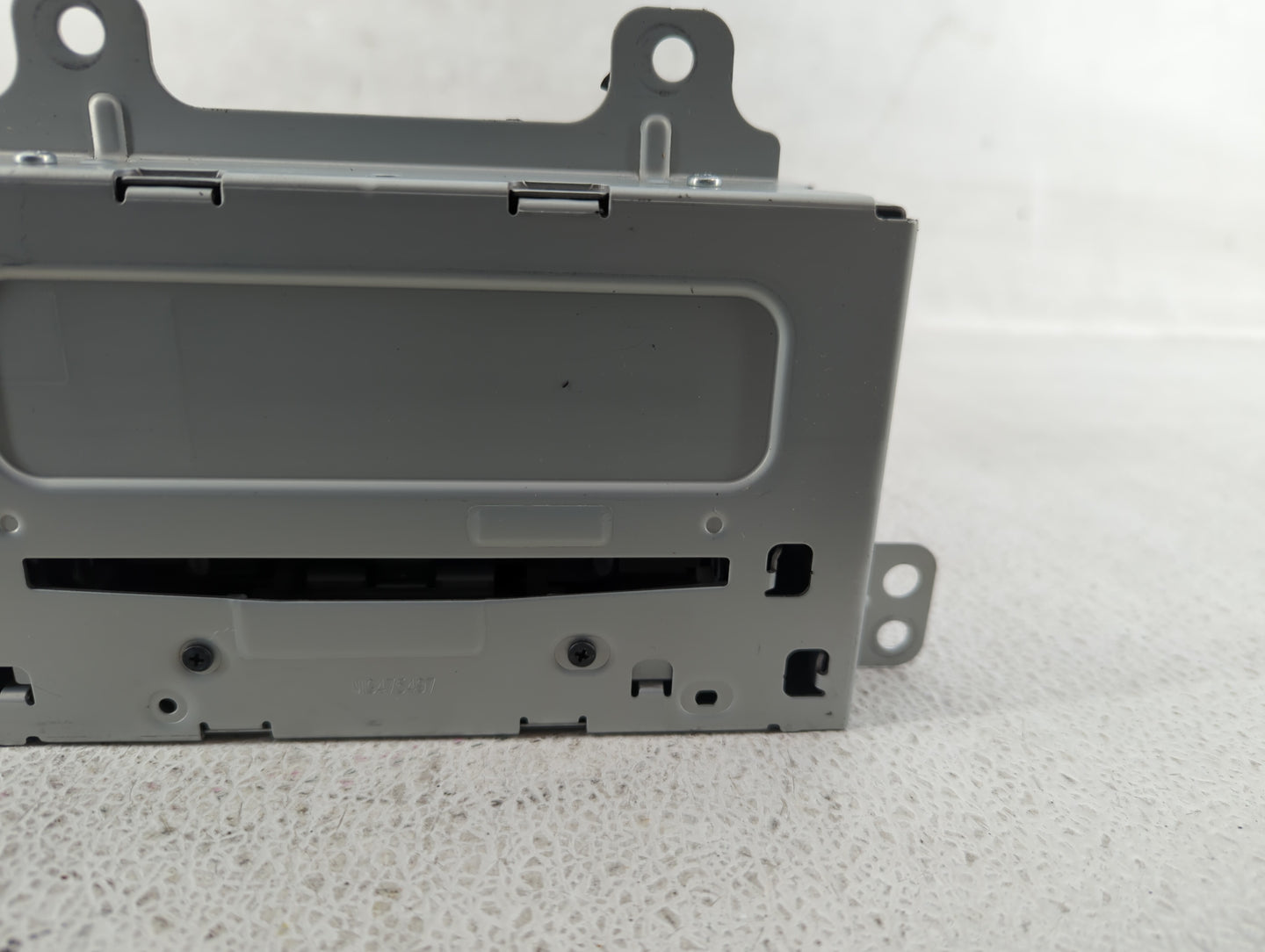 2011-2012 Chevrolet Cruze Am Fm Cd Player Radio Receiver - Oemusedautoparts1.com