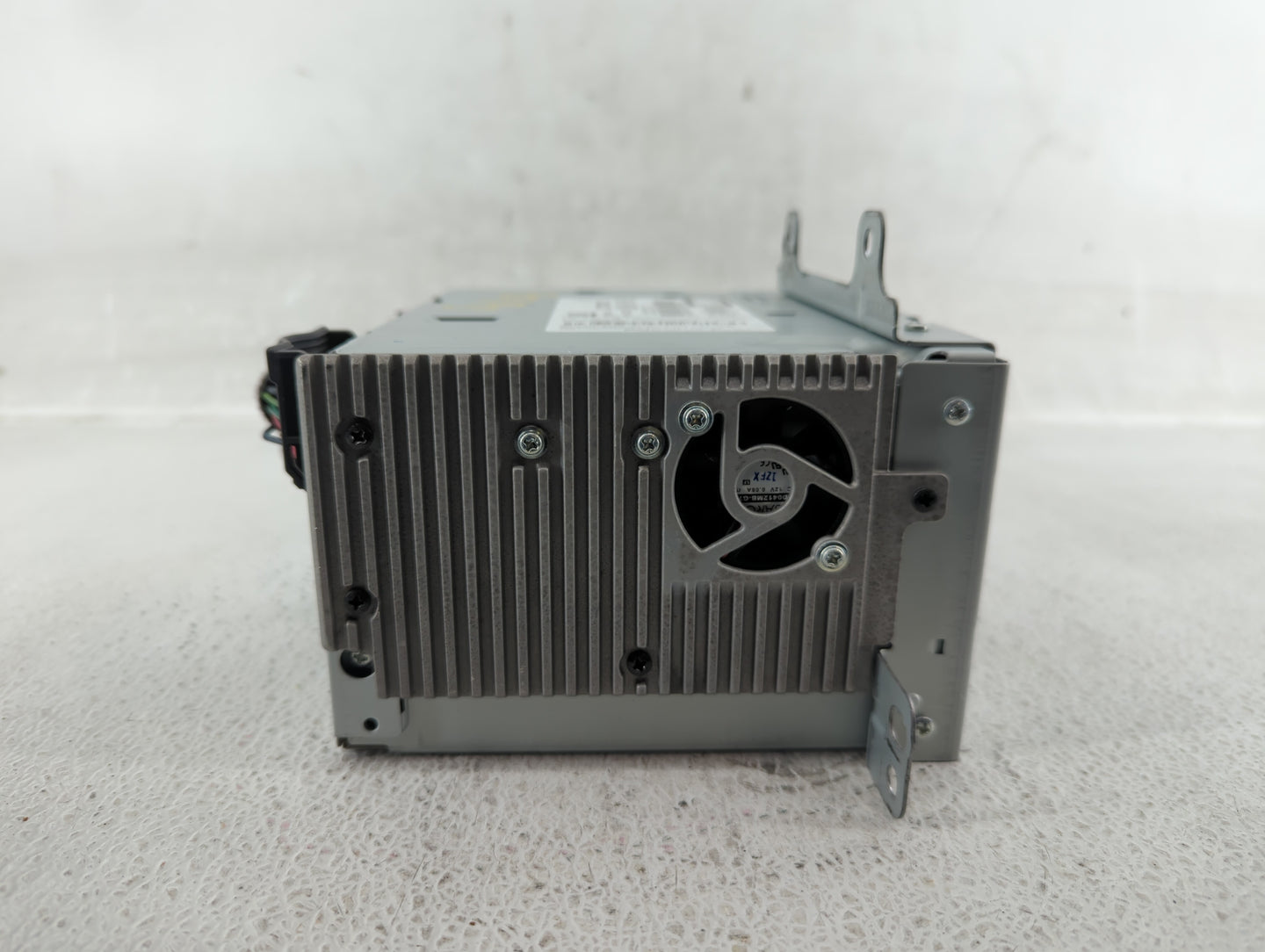 2011-2012 Chevrolet Cruze Am Fm Cd Player Radio Receiver - Oemusedautoparts1.com